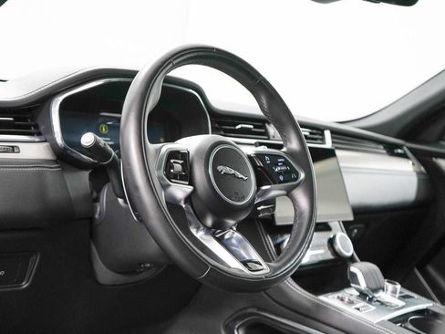 Used 2025 Jaguar F-PACE R-Dynamic S AWD/4WD image 14