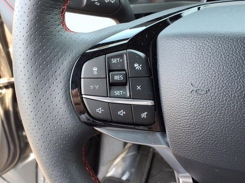 Used 2025 Ford Explorer ST-Line w/ Premium Package image 18