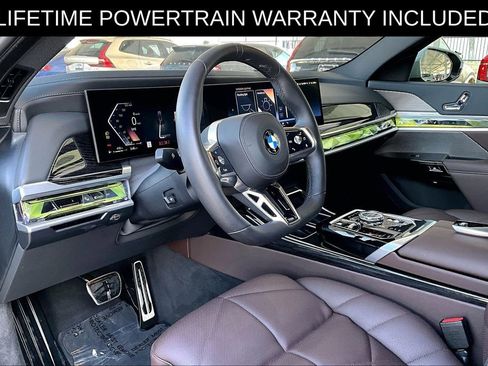 Used 2025 BMW 740i xDrive image 16