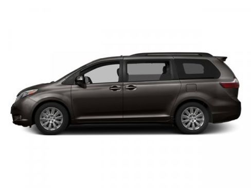 Used 2017 Toyota Sienna XLE Premium image 3