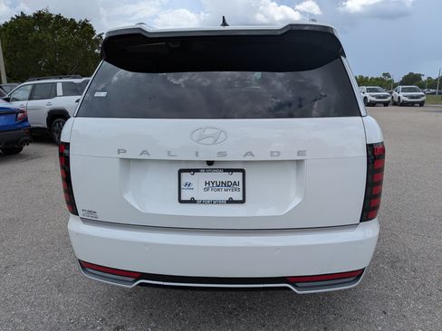 Used 2026 Hyundai Palisade Calligraphy FWD image 5