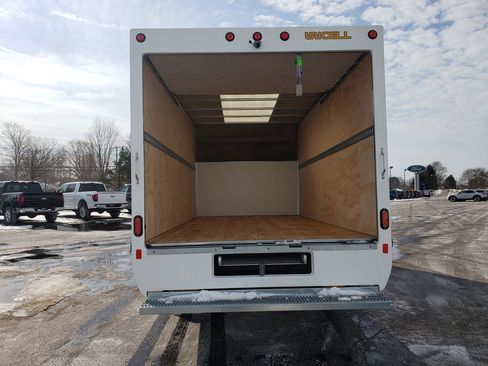 New 2026 Ford E-450 and Econoline 450 Super Duty w/ Power Equipment Group RWD image 5