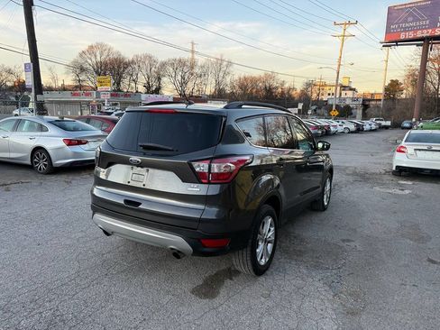 Used 2018 Ford Escape SE image 6