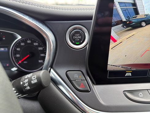 Used 2025 Chevrolet Blazer LT image 18