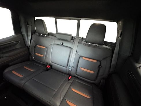 Certified 2024 GMC Sierra 1500 AT4 w/ Technology Package AWD/4WD image 14