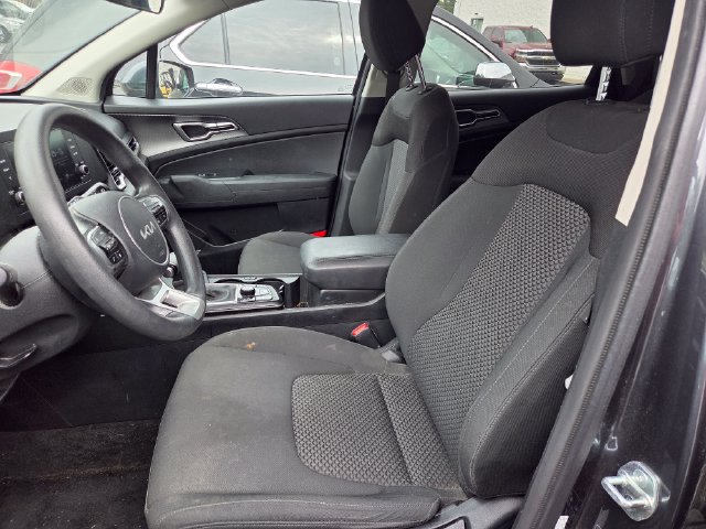 Used 2023 Kia Sportage LX AWD/4WD image 10