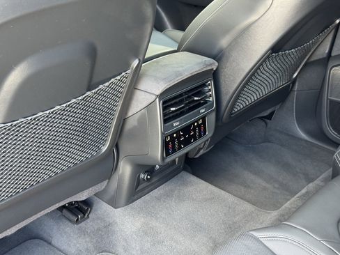 Used 2024 Audi RS Q8 image 28