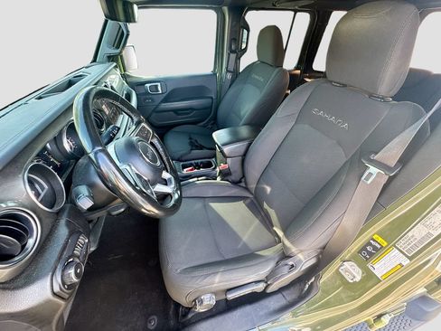 Used 2022 Jeep Wrangler Unlimited Sahara w/ Cold Weather Group AWD/4WD image 23