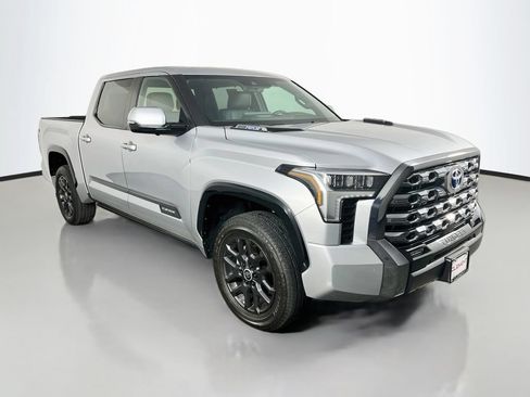 Used 2024 Toyota Tundra Platinum AWD/4WD image 3