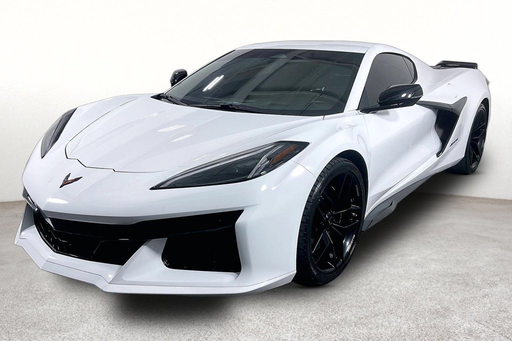 Used 2025 Chevrolet Corvette Z06 w/ Battery Protection Package RWD image 13