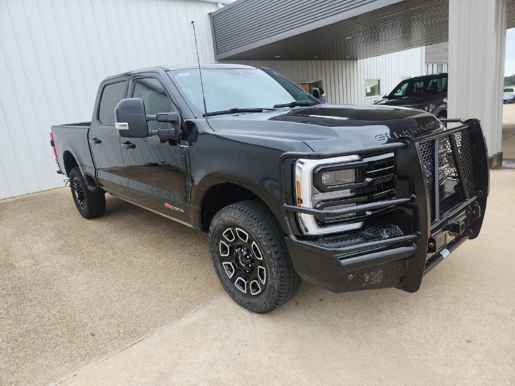 Used 2025 Ford F250 Platinum AWD/4WD image 1