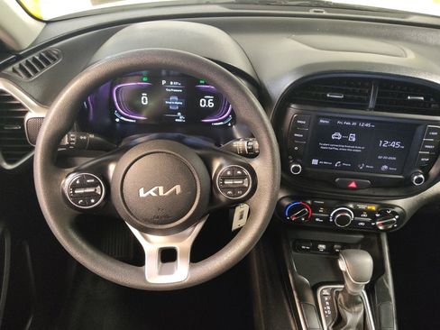 Used 2024 Kia Soul LX w/ Option Group 015 image 22