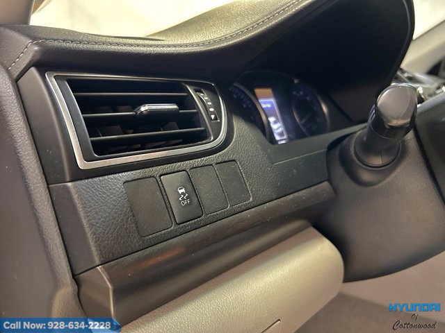 Used 2017 Toyota Camry LE FWD image 22