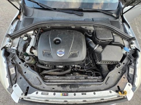 Used 2015 Volvo XC60 T5 Premier image 43