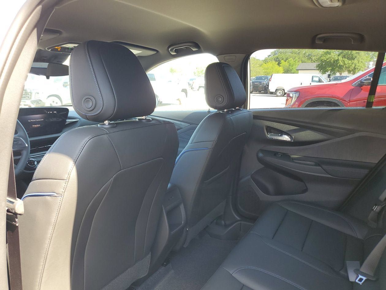 New 2026 Buick Envista Sport Touring w/ Convenience I Package FWD image 9