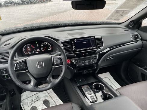 Used 2025 Honda Ridgeline Black Edition image 19