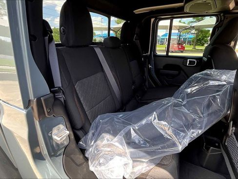 New 2025 Jeep Gladiator Mojave w/ Safety Group image 20