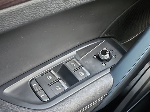 Used 2021 Audi Q5 2.0T Premium Plus w/ Premium Plus Package image 12