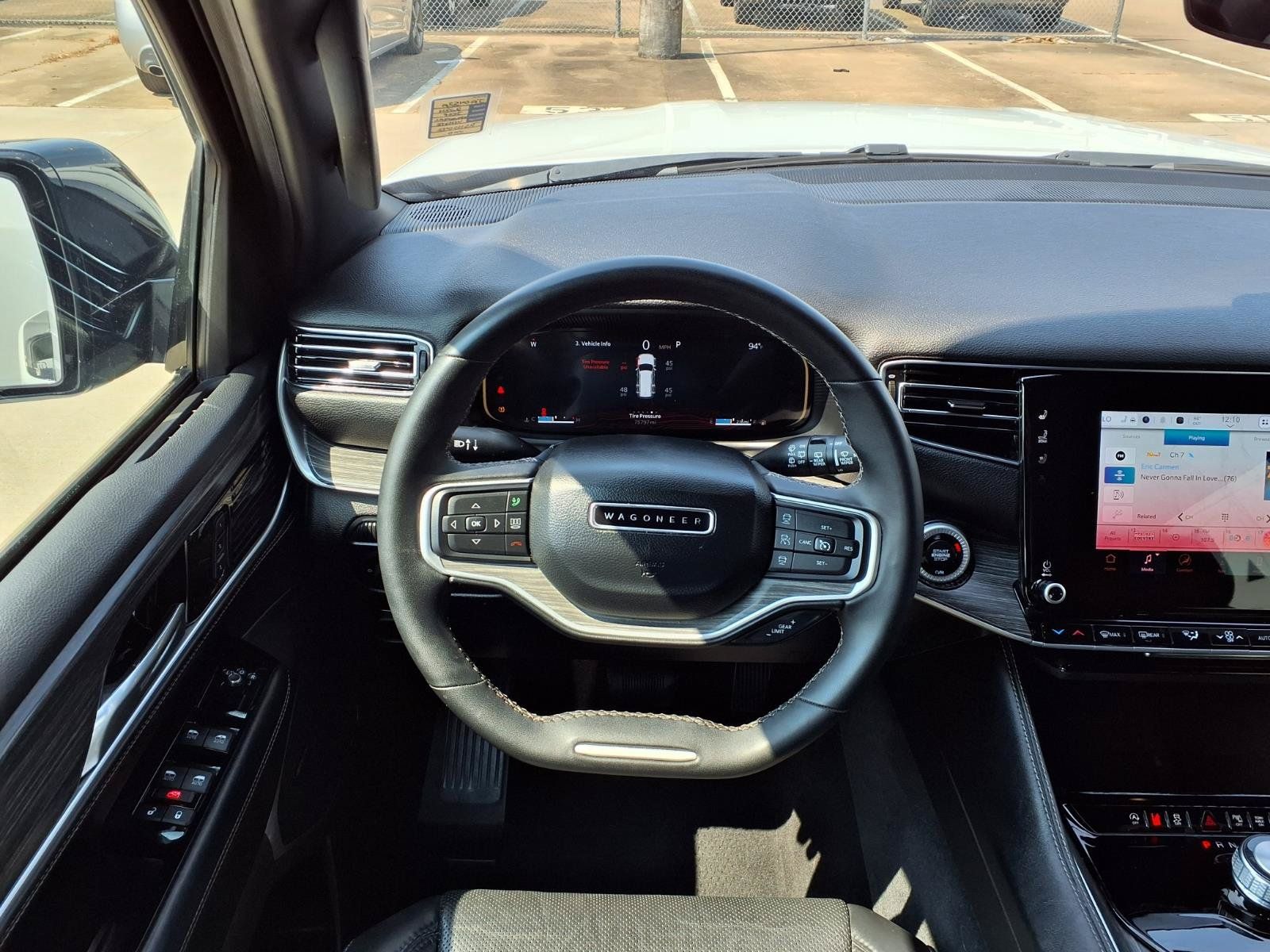 Used 2024 Jeep Wagoneer L Series II RWD image 13