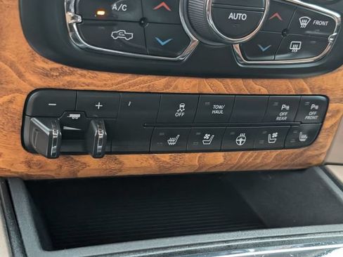 Used 2017 RAM 1500 Laramie Longhorn AWD/4WD image 19