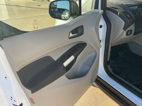 Used 2023 Ford Transit Connect XLT w/ Trailer Tow Package image 7