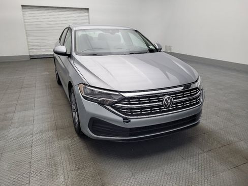 Used 2024 Volkswagen Jetta SE image 14