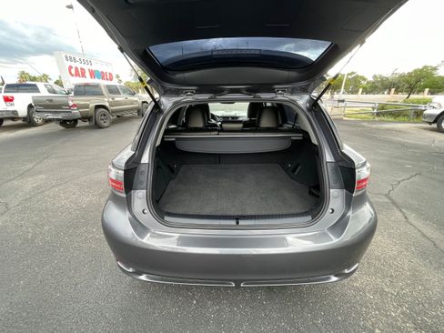 Used 2013 Lexus CT 200h w/ Premium Pkg w/Navigation FWD image 23