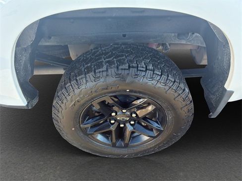 Certified 2023 Chevrolet Silverado 1500 LT Trail Boss w/ Convenience Package II image 28
