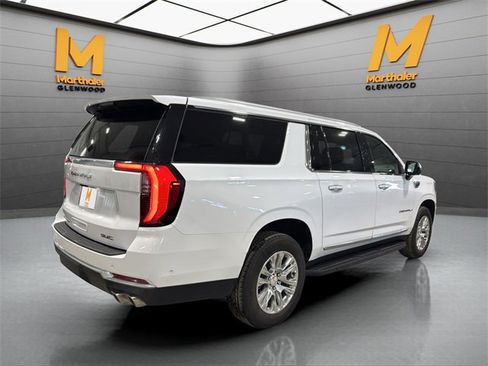 Used 2025 GMC Yukon XL Denali image 8