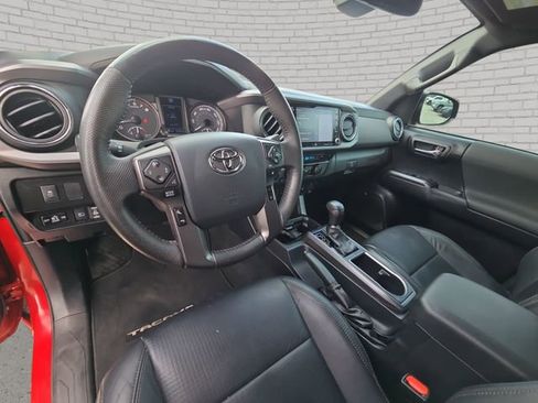 Used 2020 Toyota Tacoma TRD Off-Road w/ TRD Premium Off Road Package AWD/4WD image 16