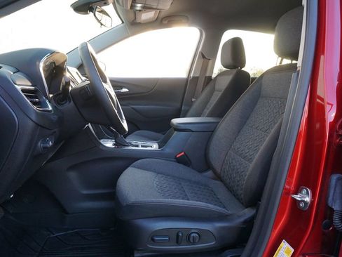 Used 2024 Chevrolet Equinox LT w/ LPO, Floor Liner Package FWD image 10