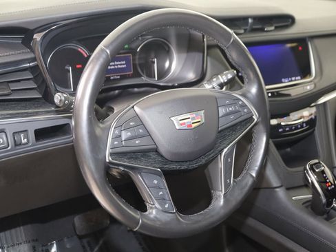 Used 2022 Cadillac XT5 Premium Luxury image 6