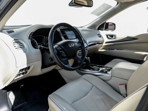 Used 2019 INFINITI QX60 Luxe w/ Essential Package image 3