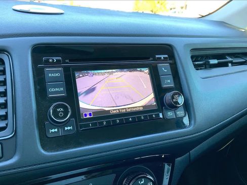 Used 2016 Honda HR-V LX image 27