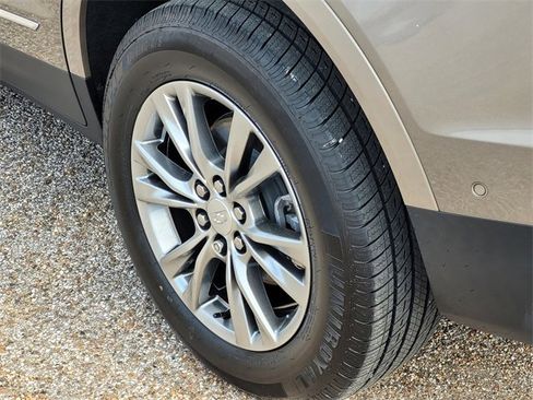 Used 2023 Cadillac XT5 Premium Luxury w/ Technology Package image 7