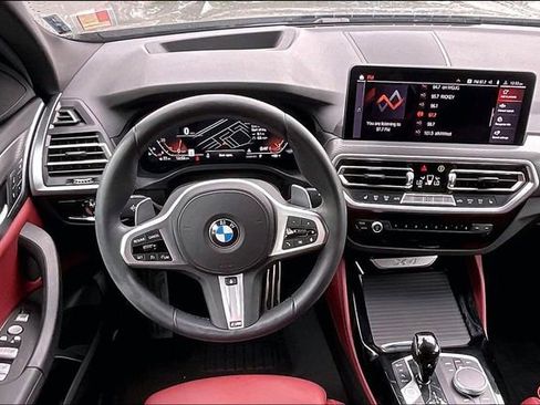 Used 2025 BMW X4 xDrive30i w/ Premium Package AWD/4WD image 5