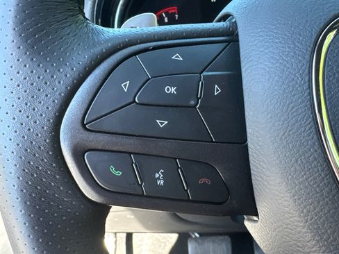 Used 2025 Dodge Durango GT RWD image 32