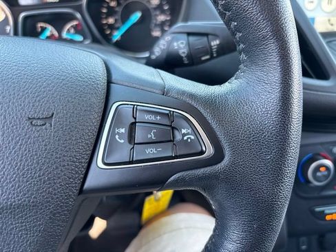 Used 2018 Ford Escape SEL FWD image 17