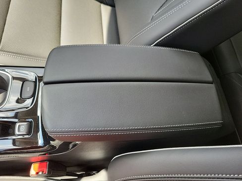 Used 2023 Buick Envision Essence image 24