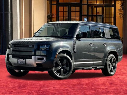 Used 2025 Land Rover Defender 130 S image 1