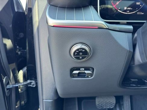 Used 2026 Mercedes-Benz GLC 300 4MATIC image 23