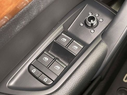 Used 2023 Audi Q5 2.0T Premium w/ Convenience Package image 36