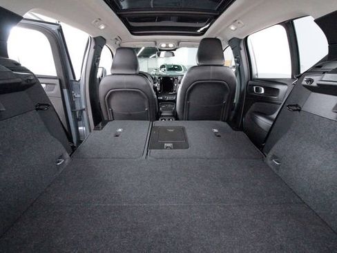 Certified 2023 Volvo XC40 B5 Plus w/ Protection Package Premier image 32