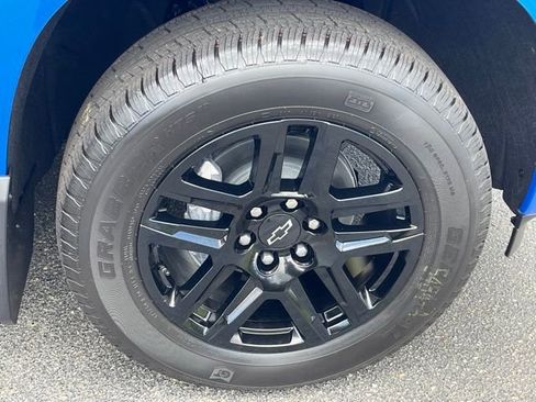 New 2025 Chevrolet Silverado 1500 Custom w/ LPO, Dark Essentials Package image 26