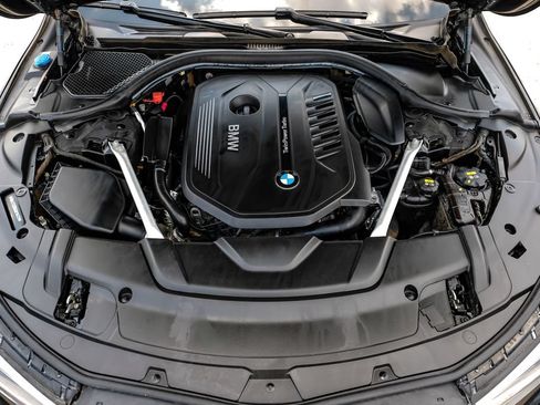 Used 2018 BMW 740i RWD image 44