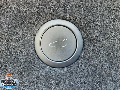 Used 2022 Tesla Model X AWD/4WD image 10