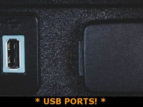 Used 2018 Ford Escape Titanium w/ Ford Safe & Smart Package image 12