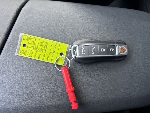 New 2025 Porsche Taycan image 22