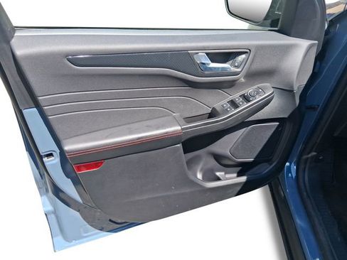 Used 2023 Honda CR-V Sport image 11