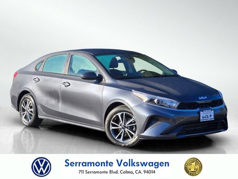 Certified 2023 Kia Forte LXS image 1
